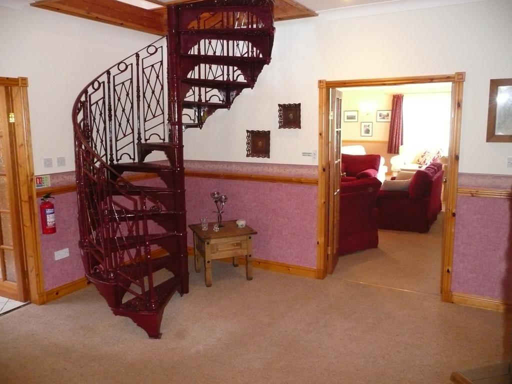 Heulwen Guest House ドルゲラウ エクステリア 写真