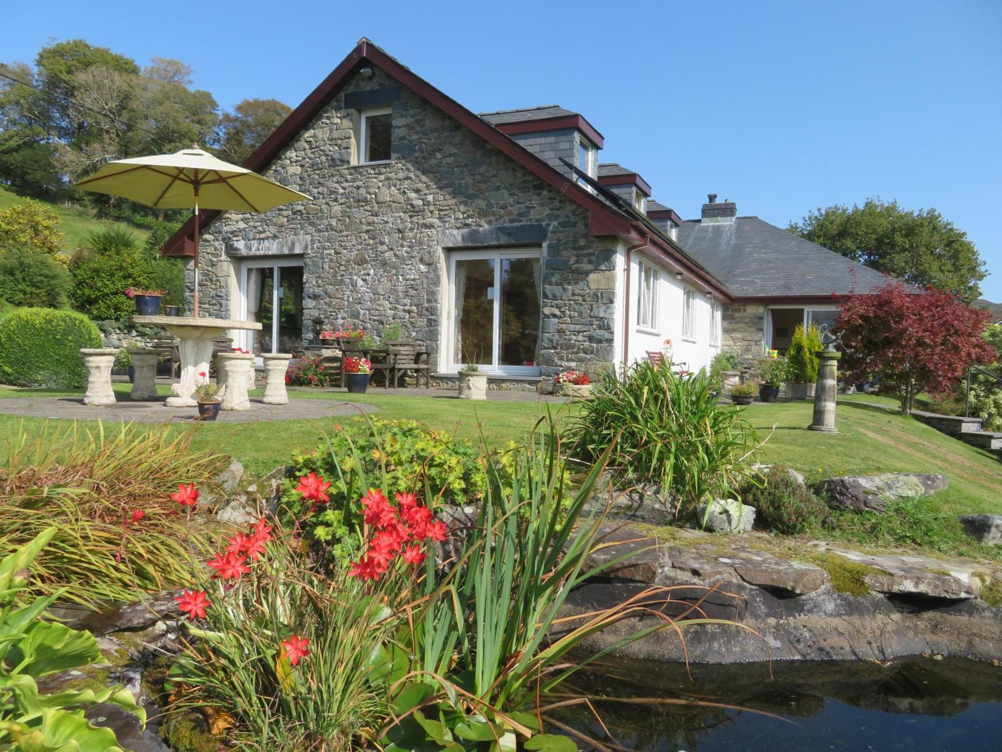 Heulwen Guest House ドルゲラウ エクステリア 写真
